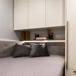 Cozy Quiet Center Apartment *