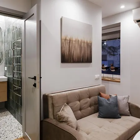 Cozy Quiet Center Apartment